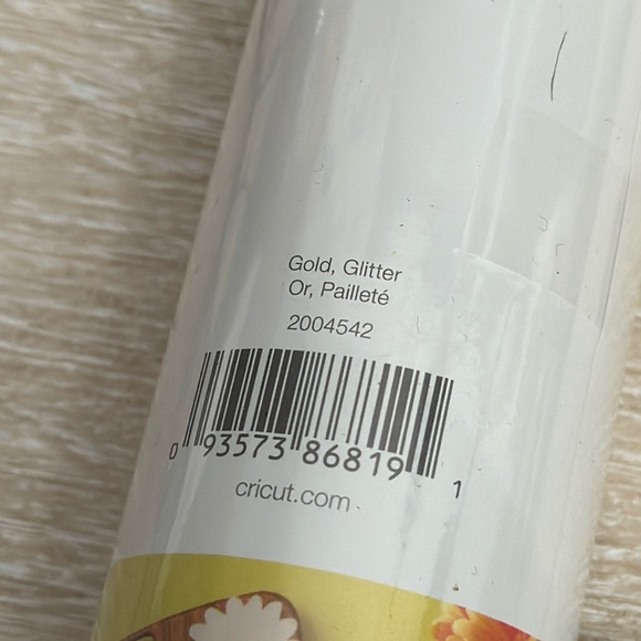 Cricut Premium Vinyl Shimmer GOLD 12” x 48” gold Shimmer - Picture 5 of 6